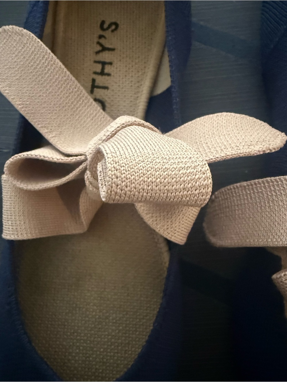Rothy’s Navy Sapphire Mary Jane Pointed Toe Flats with Pink Bow - Picture 5 of 9